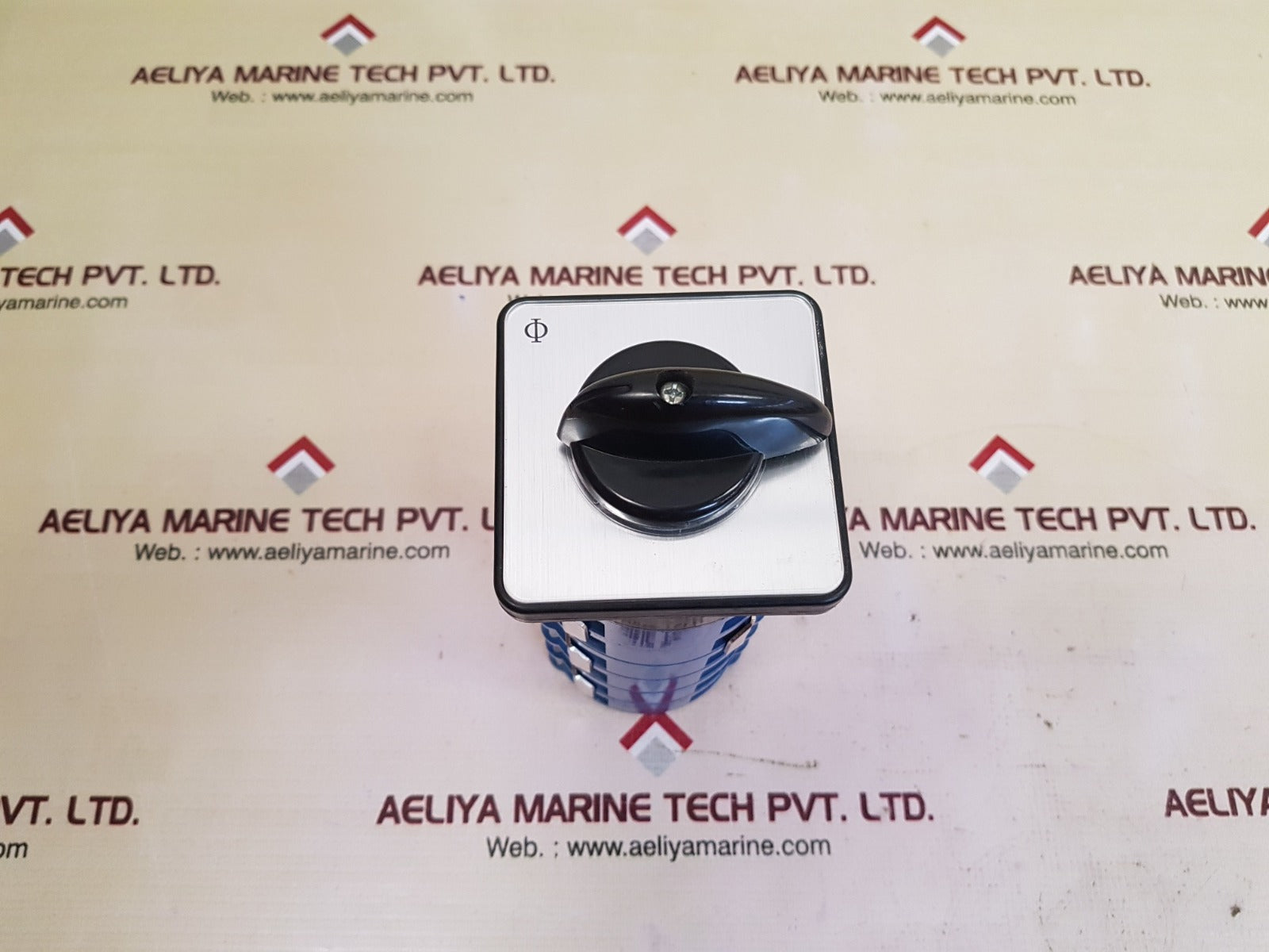 Kraus & naimer c80 rotary switch 100a 380v 80a 660v – Aeliya Marine Tech