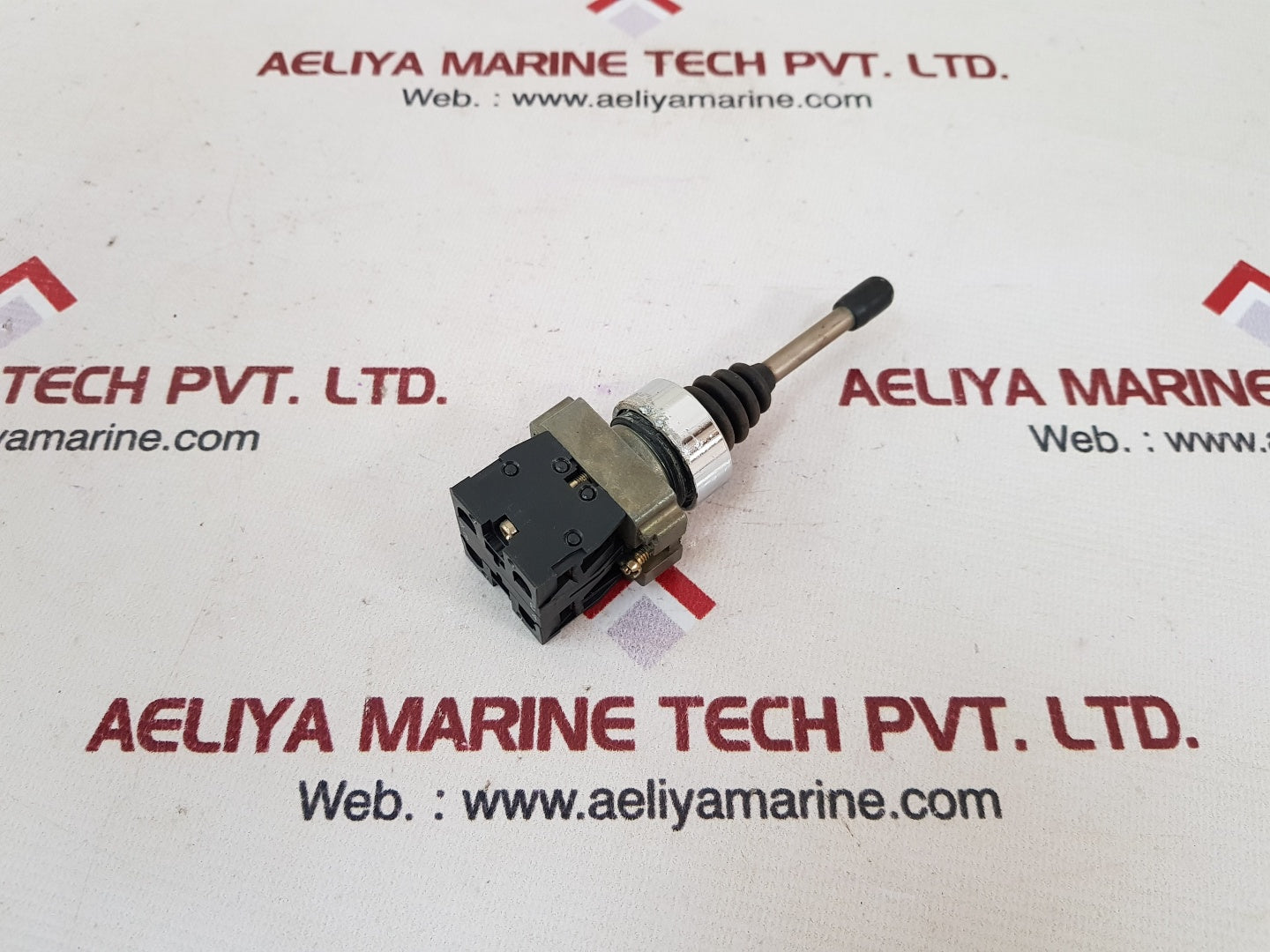 Telemecanique xd2-pa22 joystick 