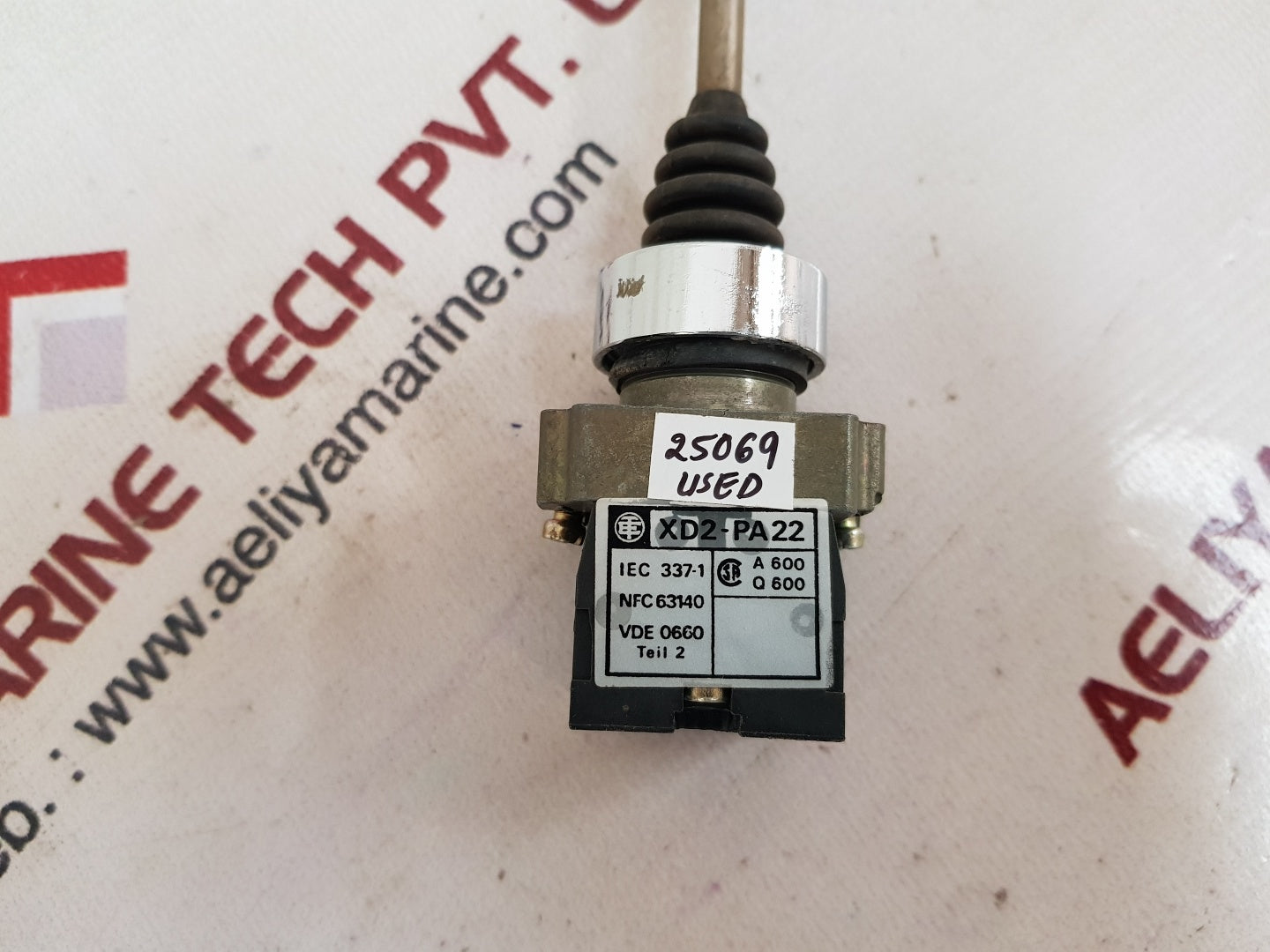 Telemecanique xd2-pa22 joystick 