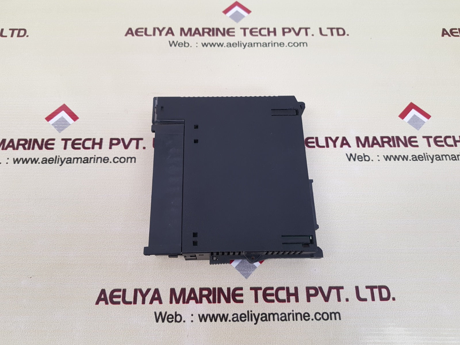 Ge fanuc ic693mdl930g output module relay