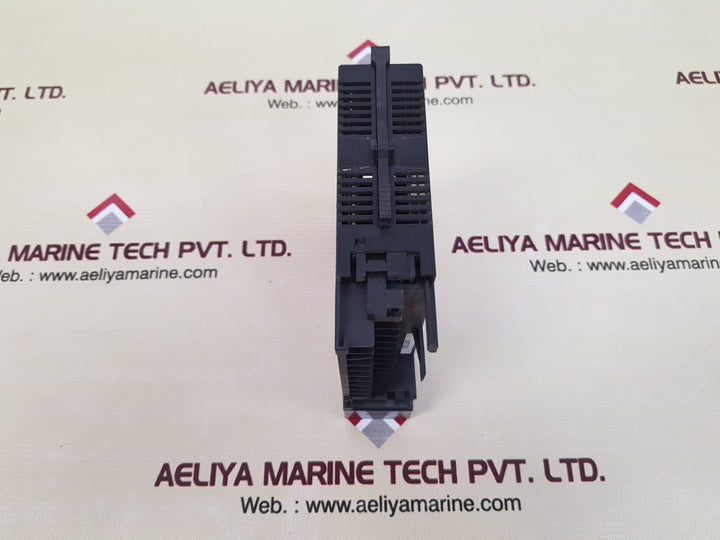 Ge fanuc ic693mdl930g output module relay