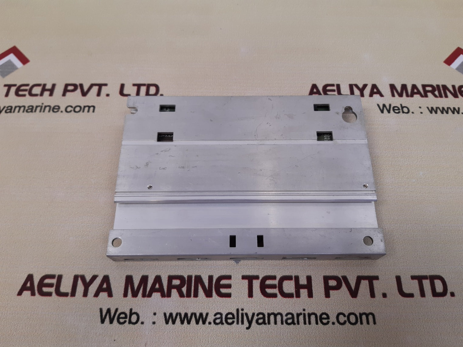 Mitsubishi E46669-711v base unit