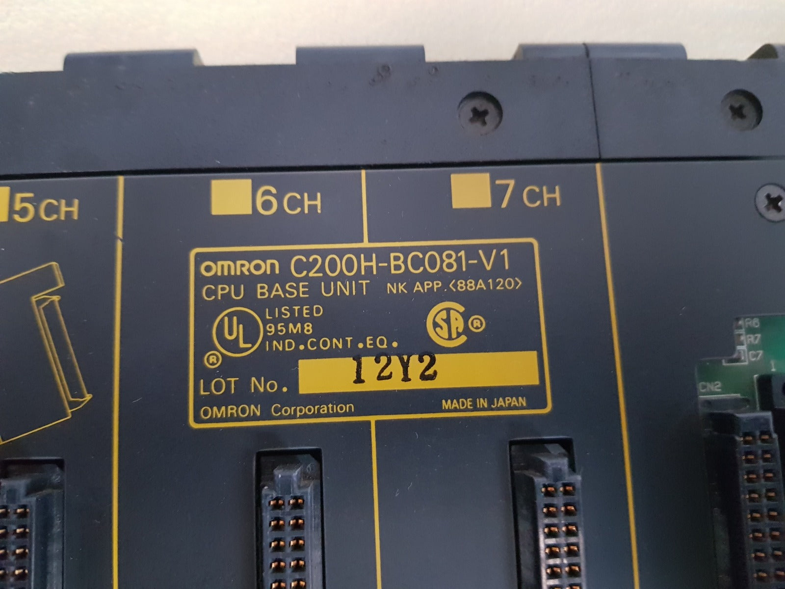 Omron c200h-bc081-v1 cpu base unit