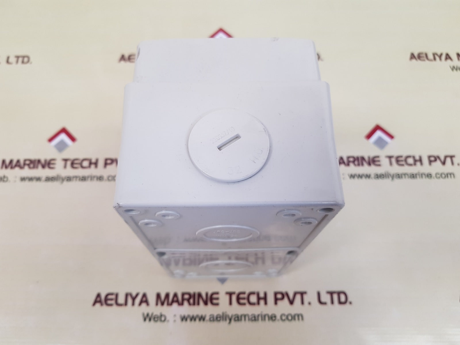 Schneider electric 56c332 switch socket ip66
