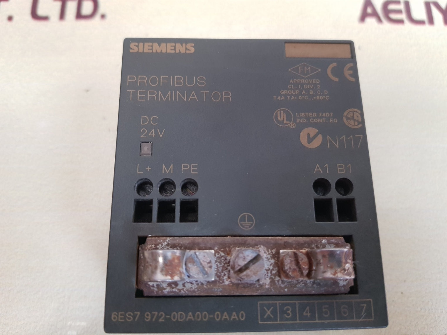 Siemens 6es7 972-0da00-0aa0 profibus terminator dc 24v