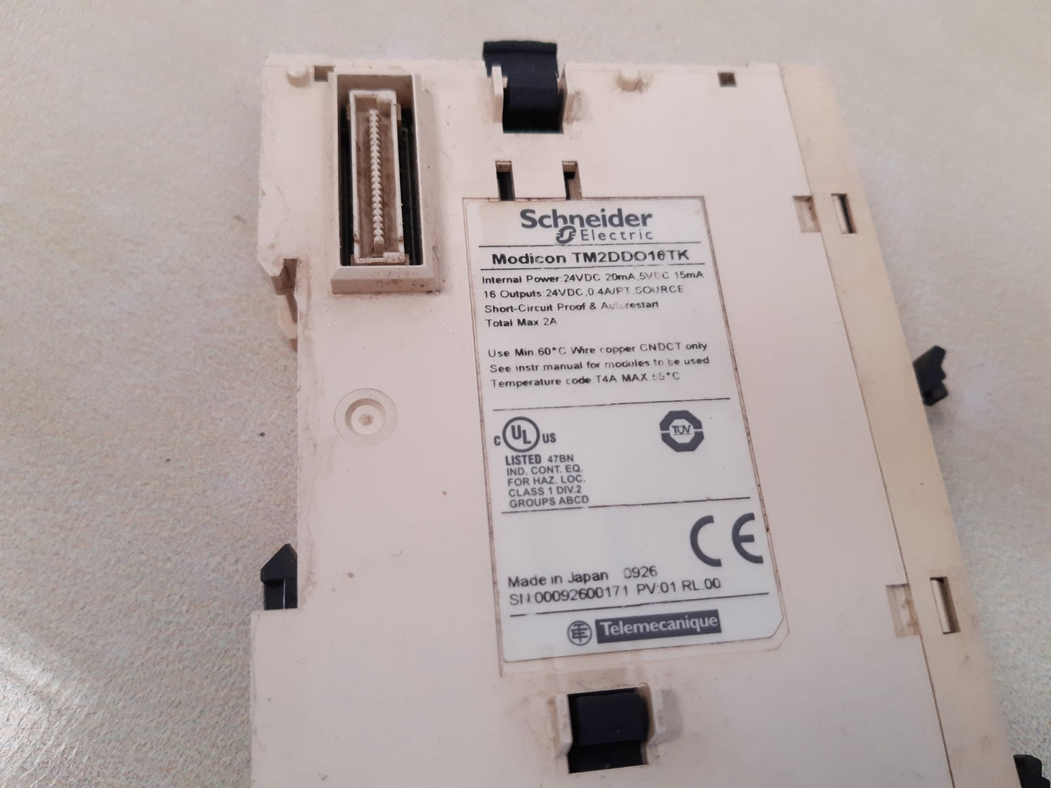 Schneider electric/telemecanique modicon tm2ddo16tk module