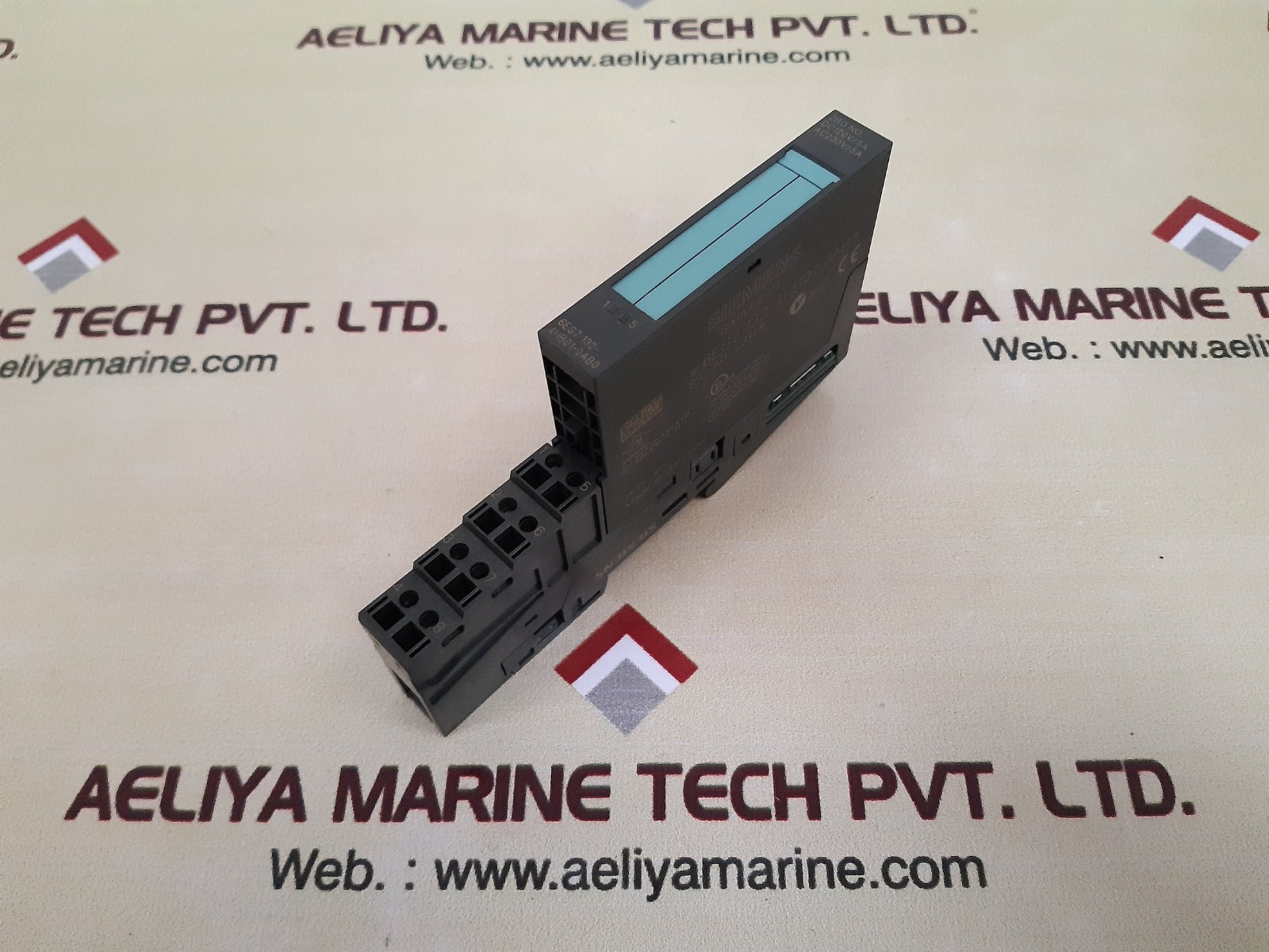 Siemens simatic s7 6es7 132-4hb01-0ab0 output module