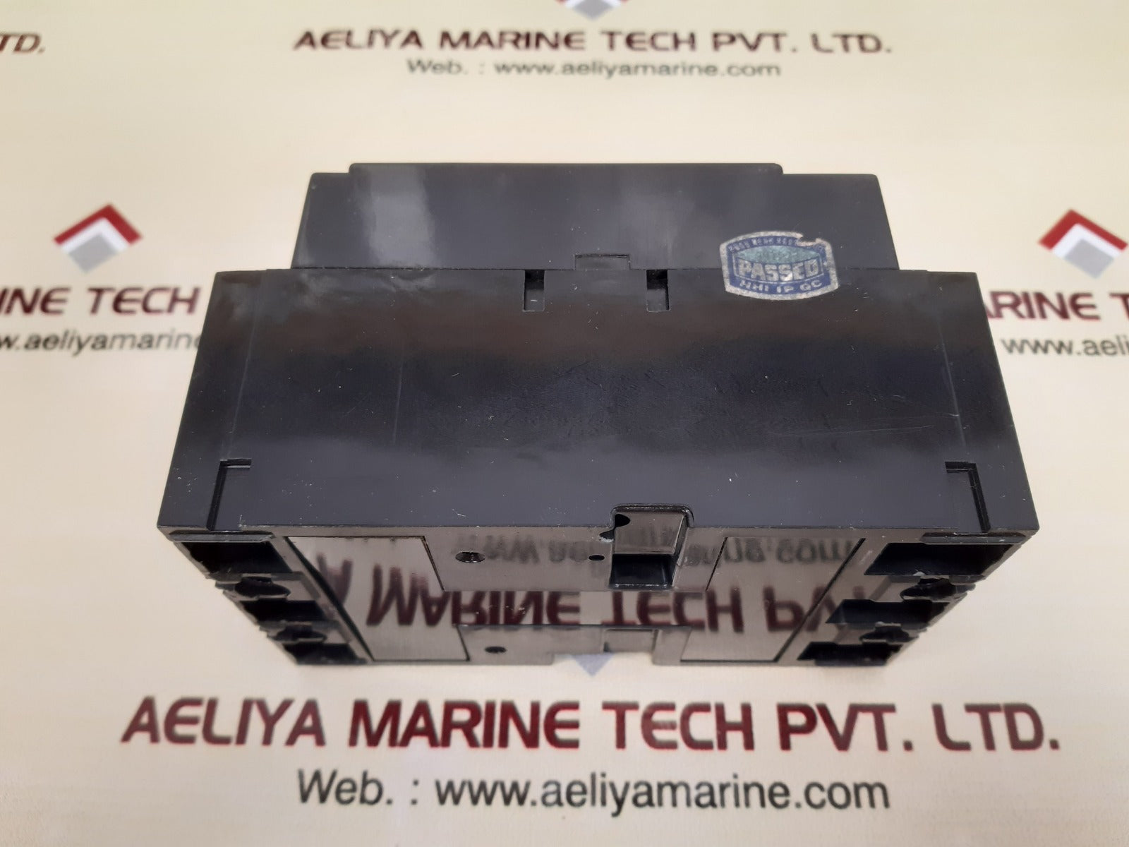 Hyundai hbl-103 3p molded case circuit breaker