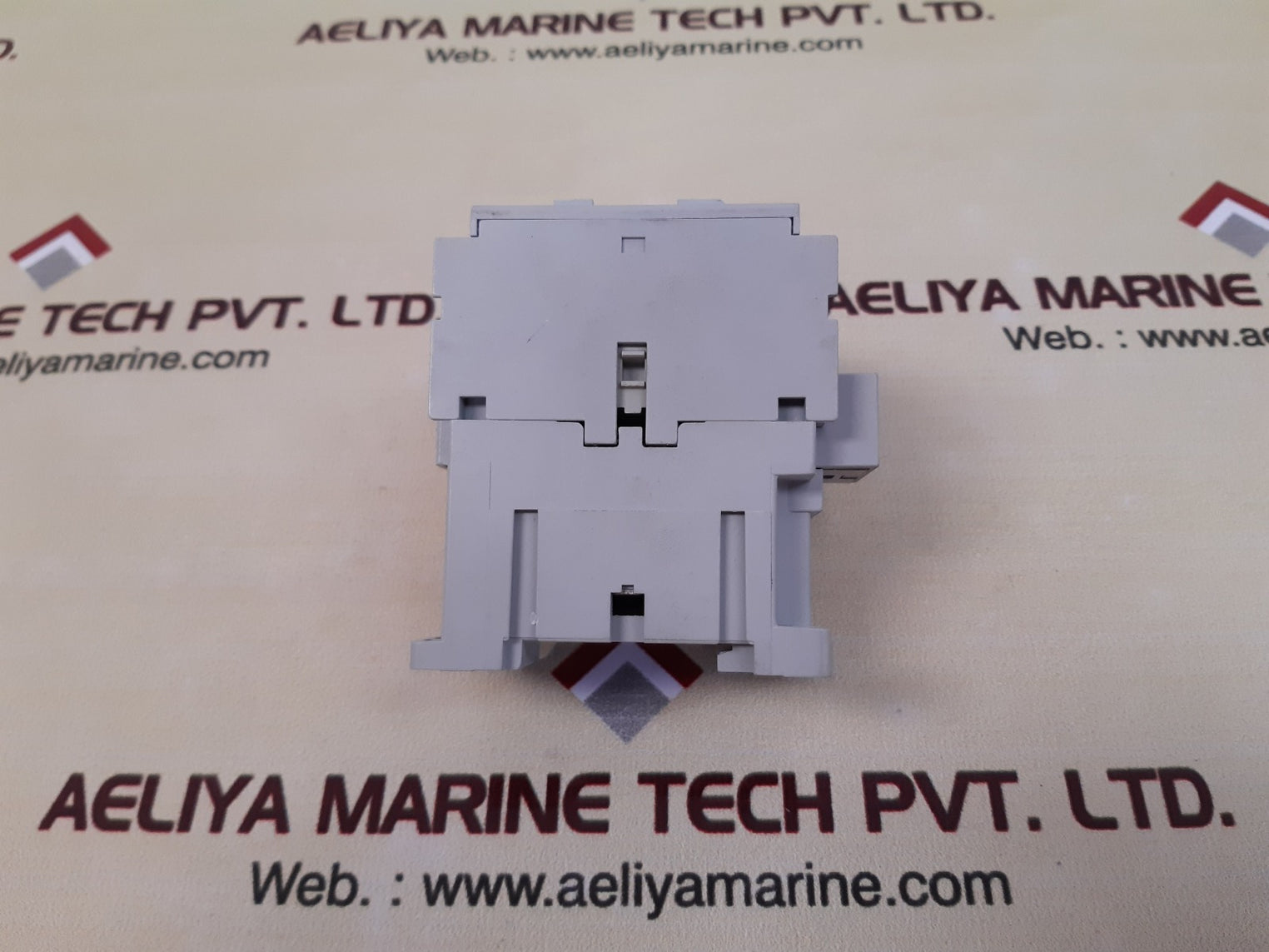 Allen-bradley 100-c16*10 Ser.B Contactor