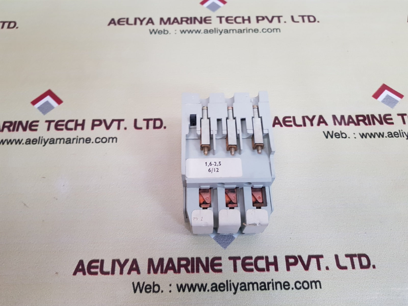 Telemecanique lb1-lc03m07 protection module