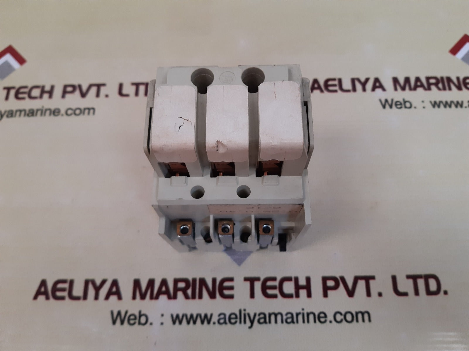 Telemecanique lb1-lc03m03 protection module