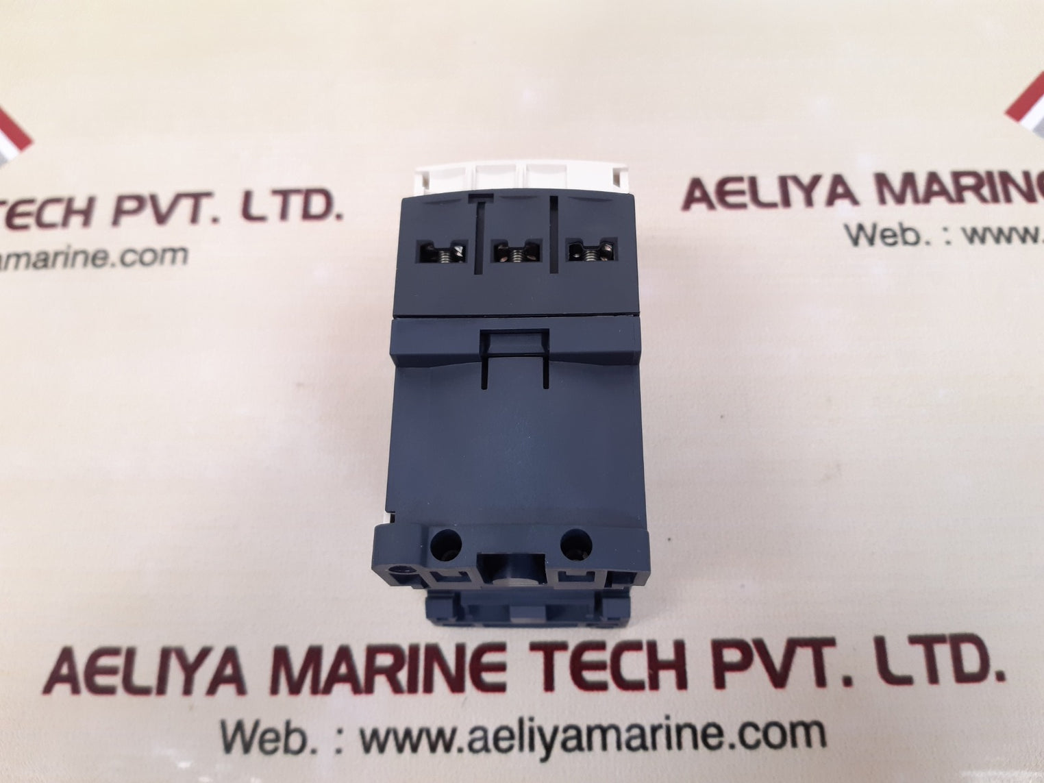 Schneider electric lc1d12bd contactor