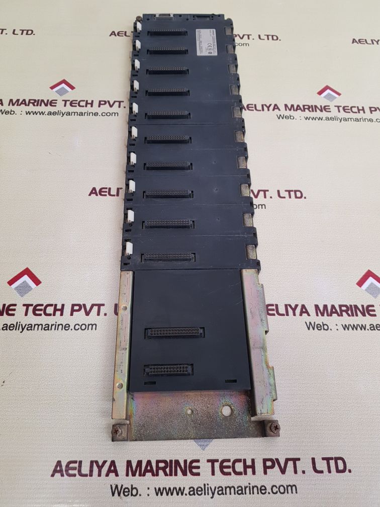 Omron c200hw-bc101-v1 base unit Used 