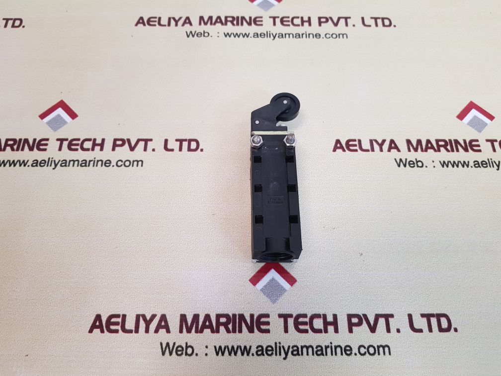 Klockner moeller at12-8-i limit switch 