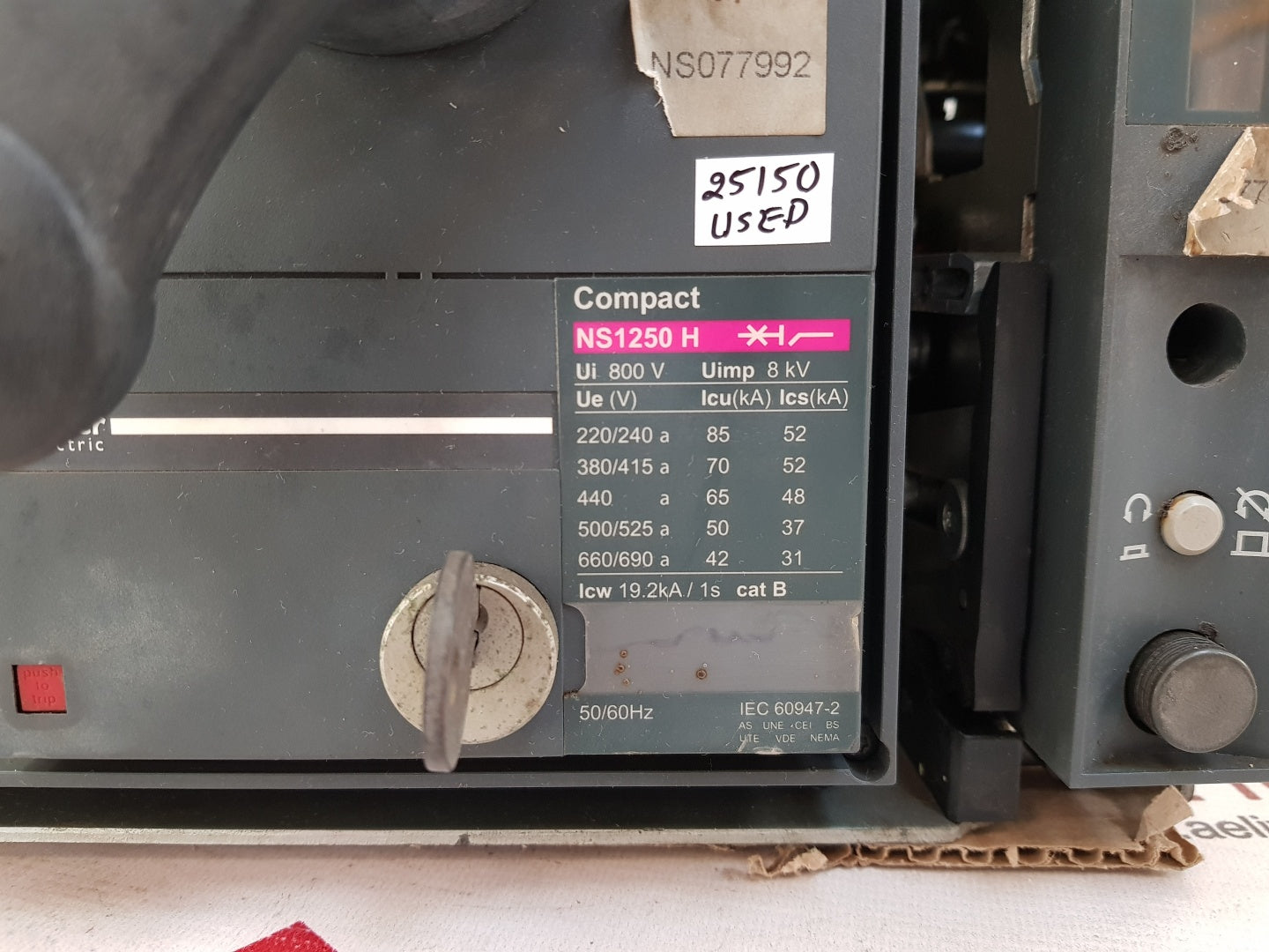 Schneider electric compact ns1250 h micrologic 2.0 circuit breaker