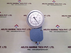 Qualitrol 968128-63 gas density monitor with akm 38960-3-3 used
