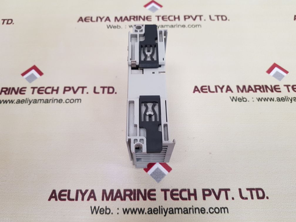 Allen-bradley 1769-ow8i ser.b compact i/o output module 
