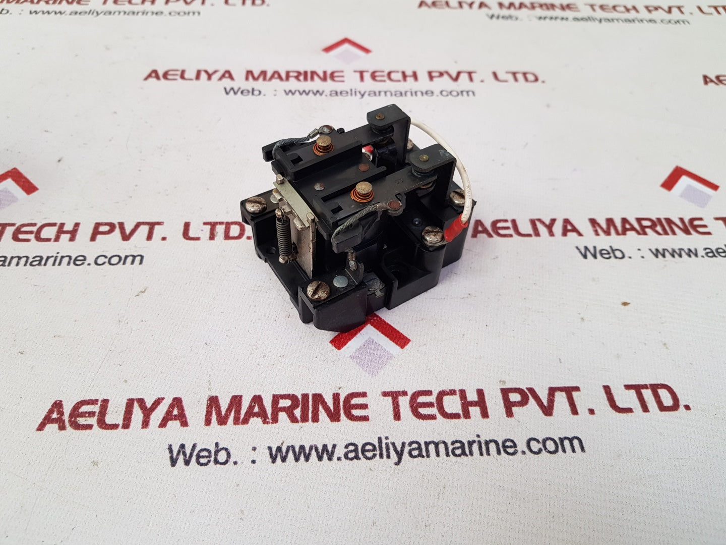 Magnecraft w199x-11 6 v.d.c. power coil relay