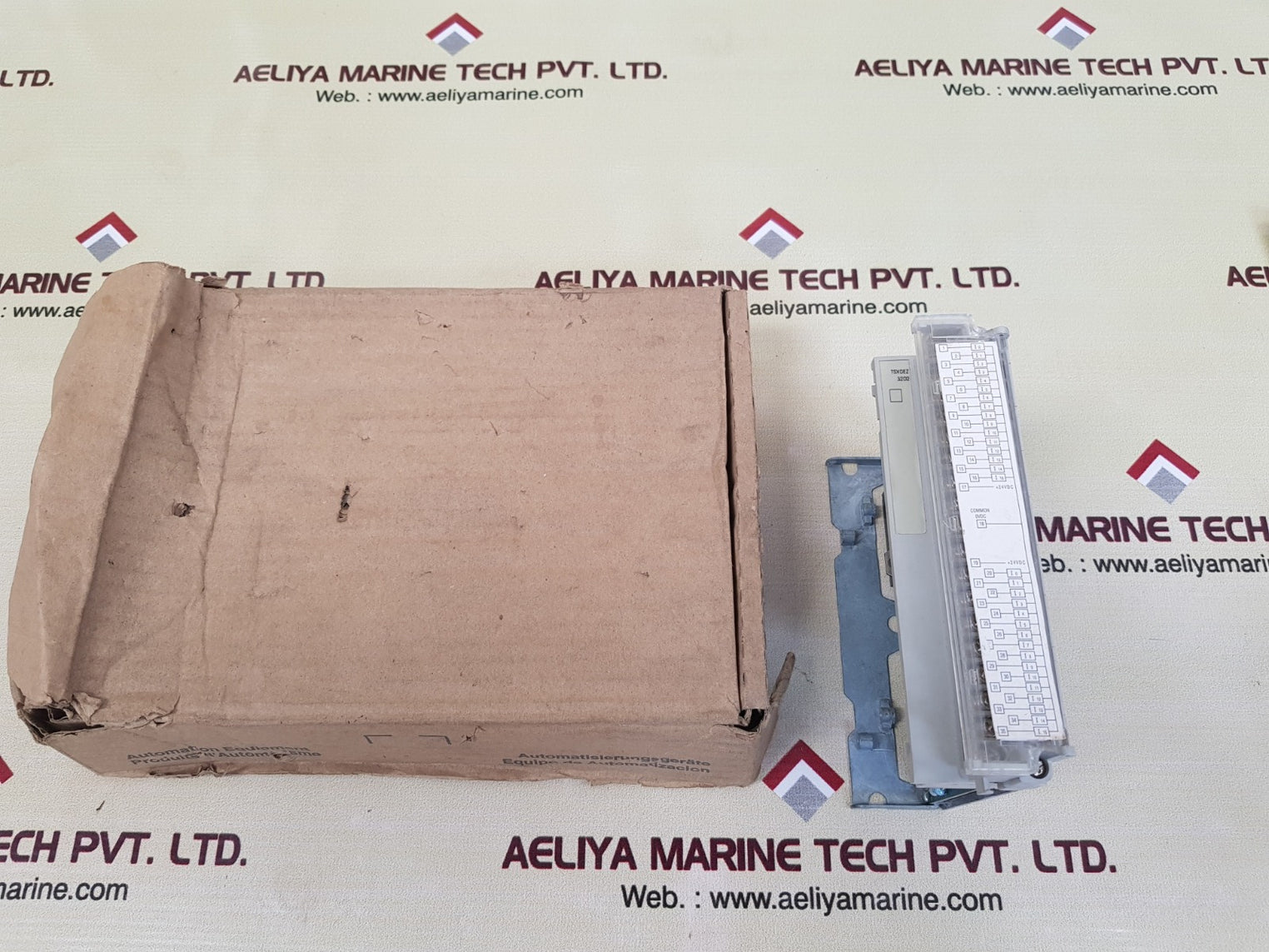 Schneider electric tsxdez32d2 input module 