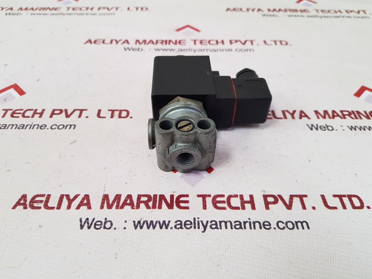 Wabco 472 127 1400 control valve