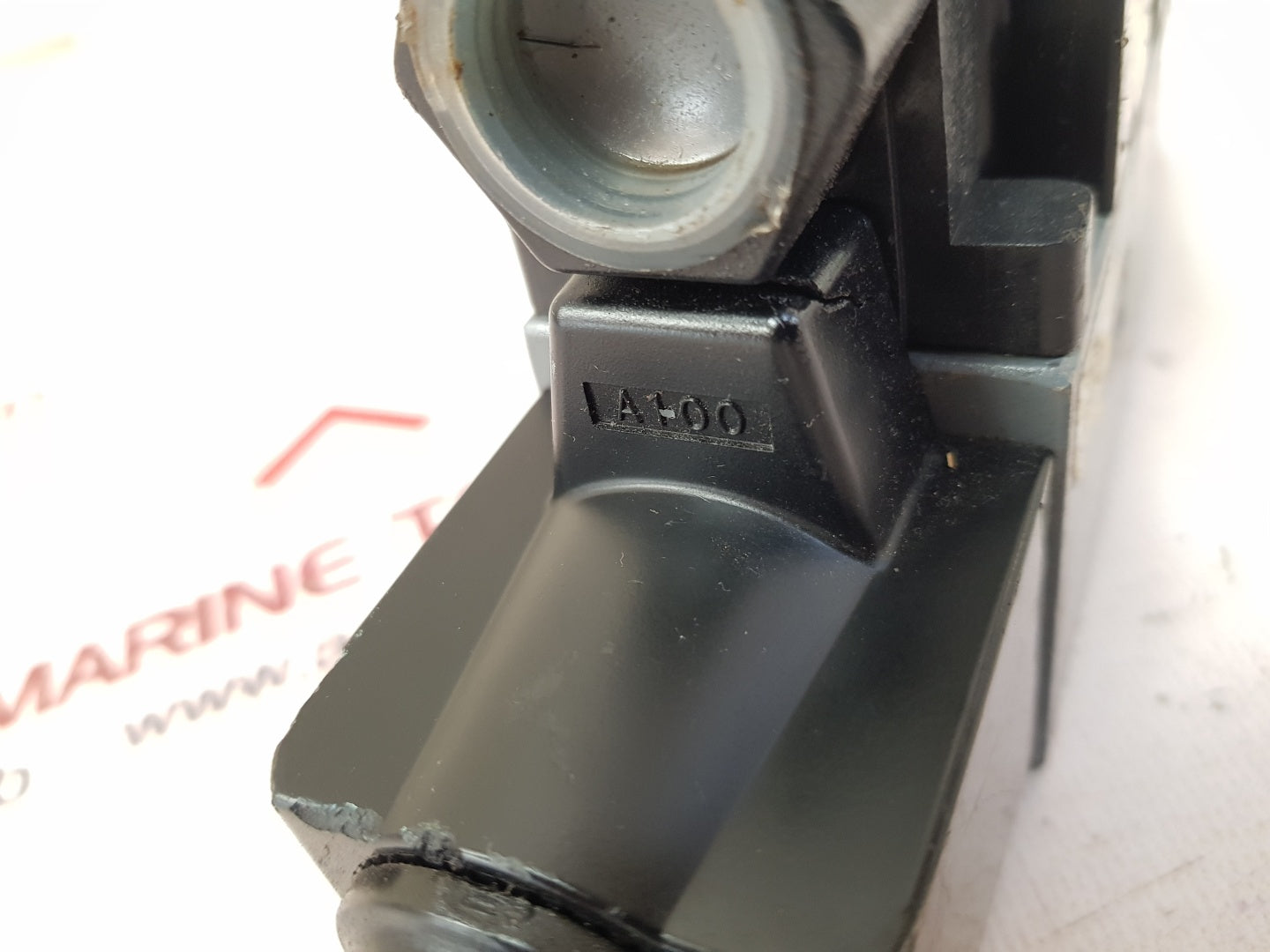 Tokimec dg4v-3-6c-m-p2-t-7-54 directional control valve