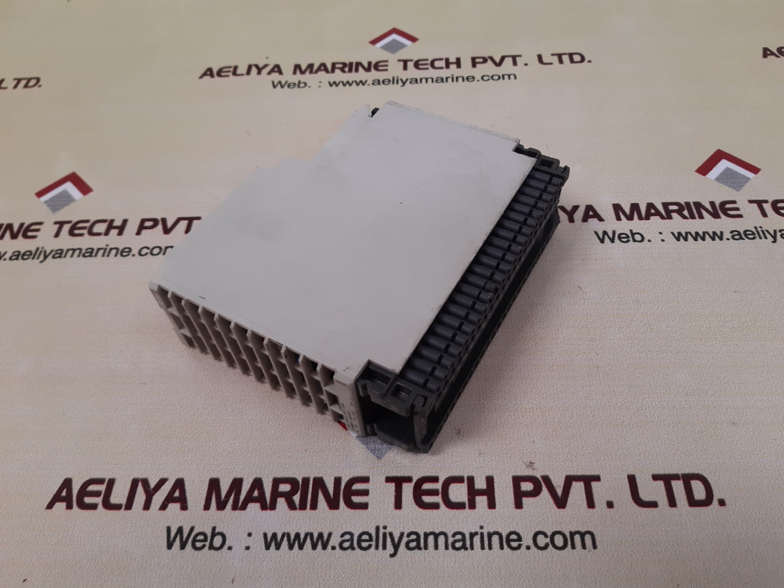 Schneider dap216n/as-bdap-216n tsx compact output module