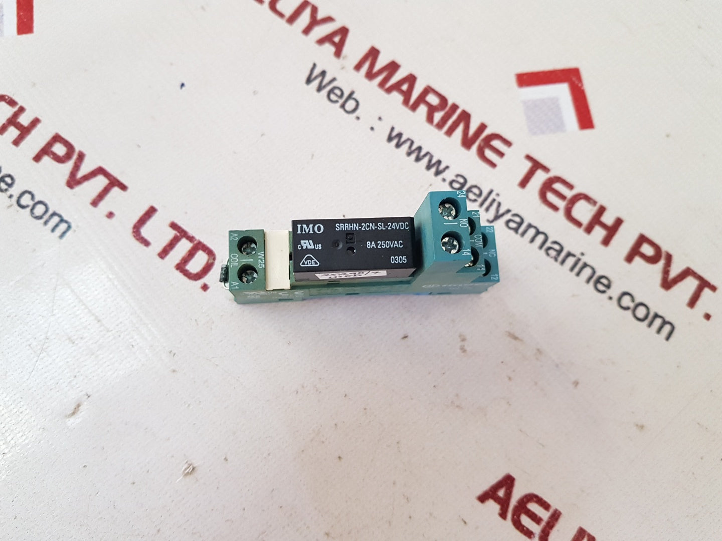 Finder 95.75 relay socket