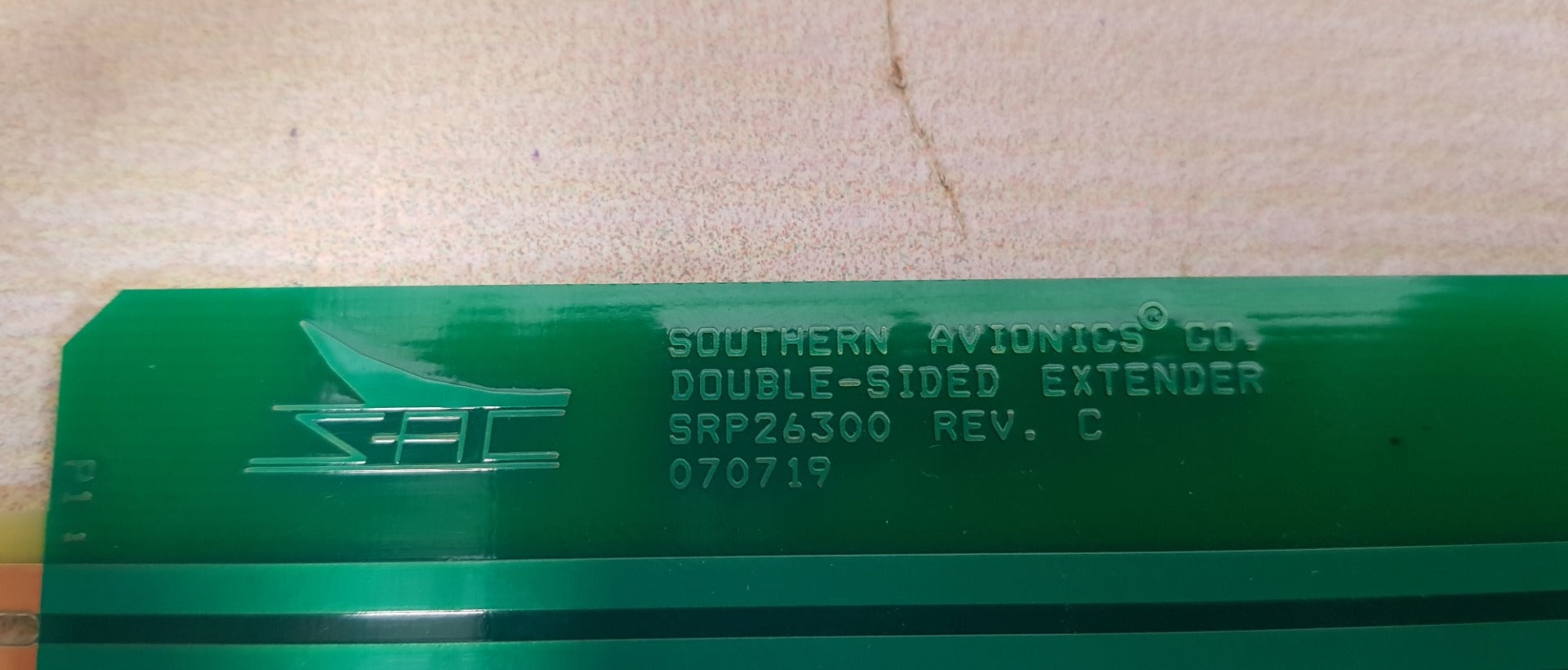 Southern avionics srp26300 double-sided extender 