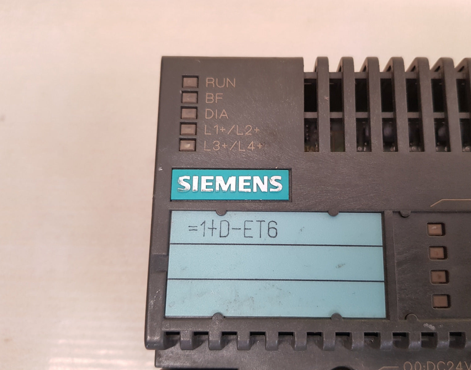 Siemens et 200b-32do digital output module 132-0bl01-0xb0