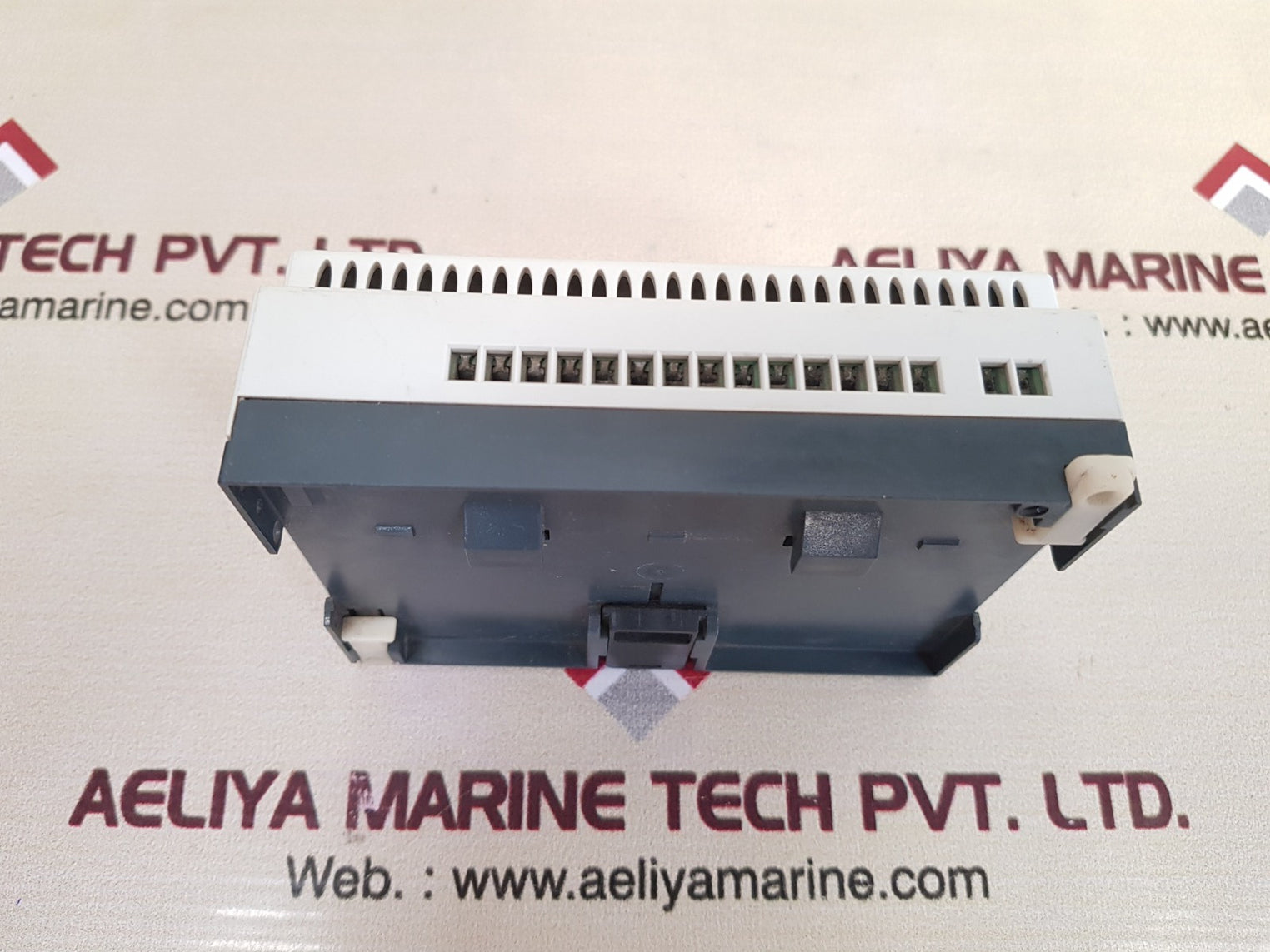 Crouzet millenium 3 cd20 logic controller