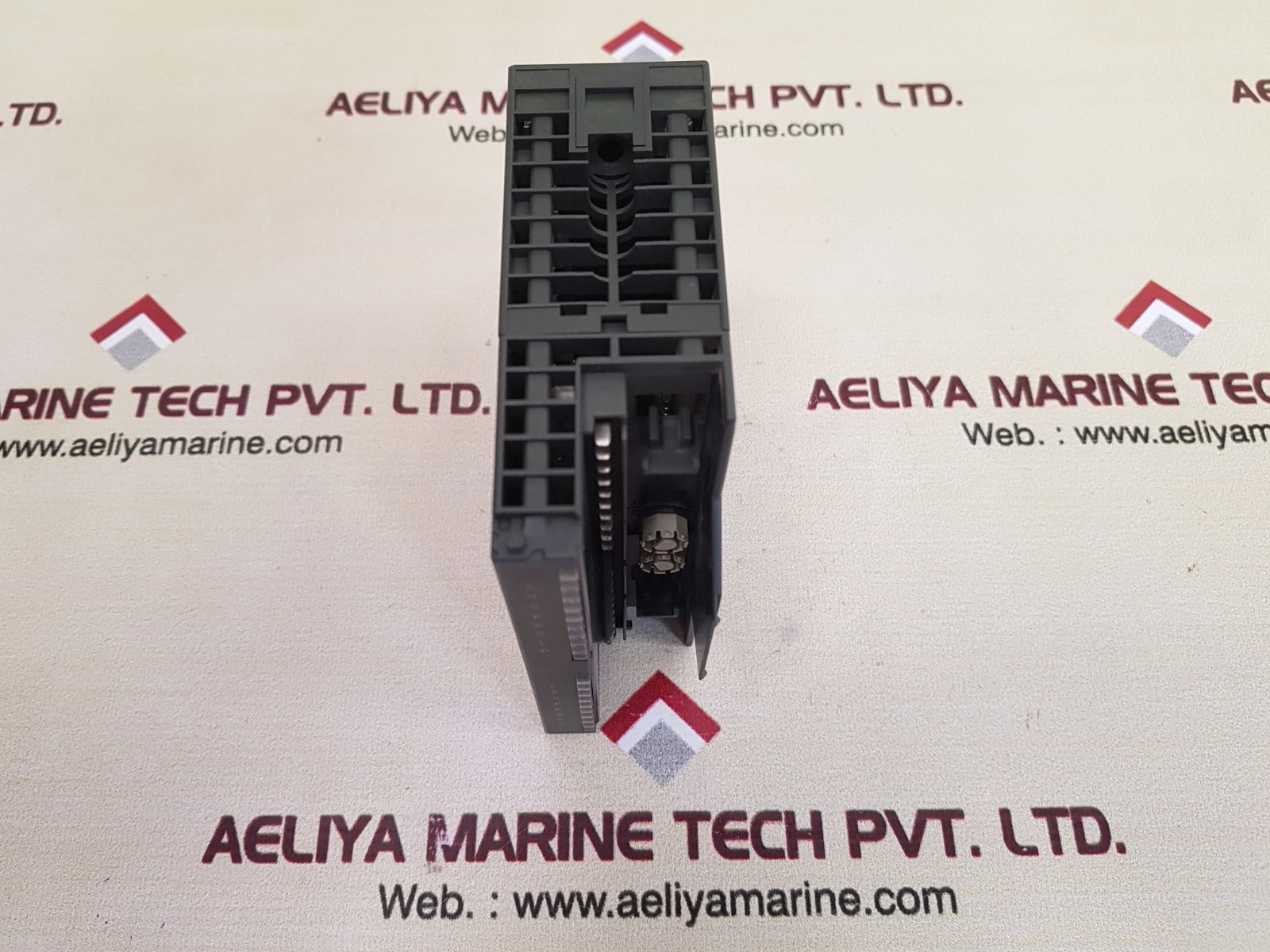 Siemens 6es7 322-1bh01-0aa0 digital output module USed