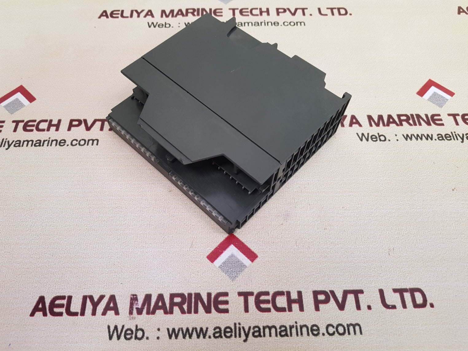 Siemens 6es7 322-1bh01-0aa0 digital output module USed