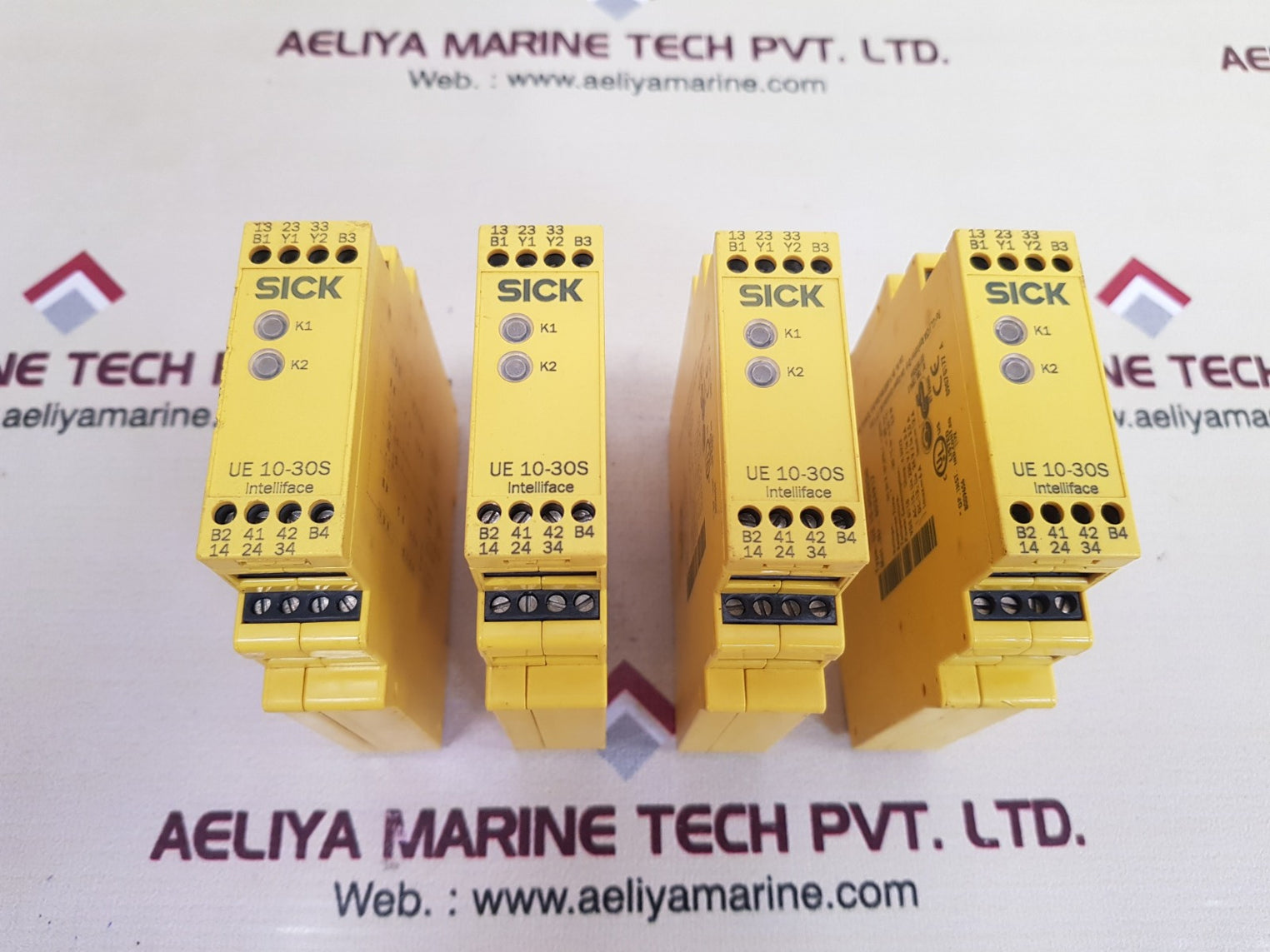 Sick ue 10-30s2d0 safety relay