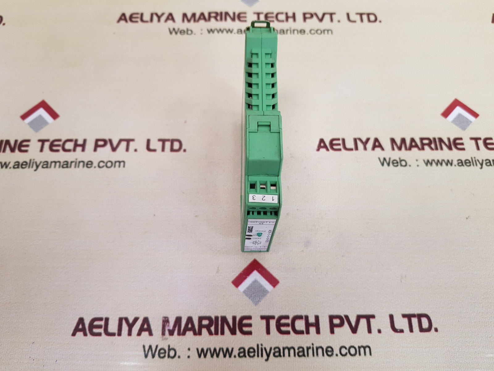 Phoenix contact mcr-c-ui-ui-dci converter 0-20 ma