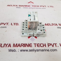 Magnecraft 784xdxm4l relay with 70-784d14-1 base 