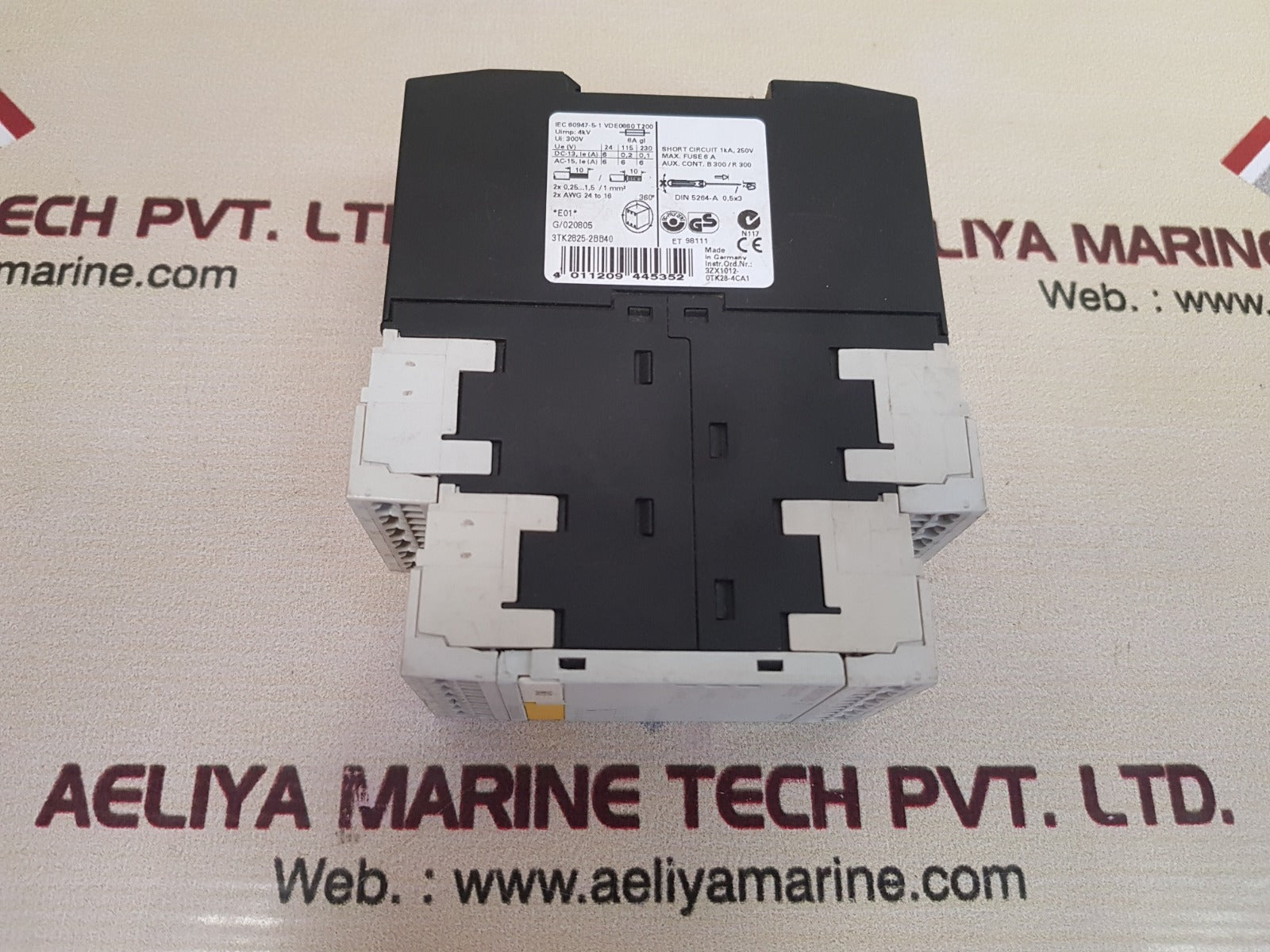 Siemens siguard 3tk2825-2bb40 safety control relay 