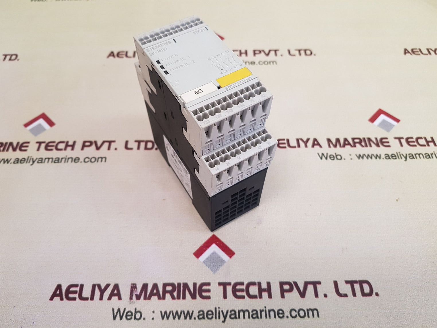 Siemens siguard 3tk2825-2bb40 safety control relay 