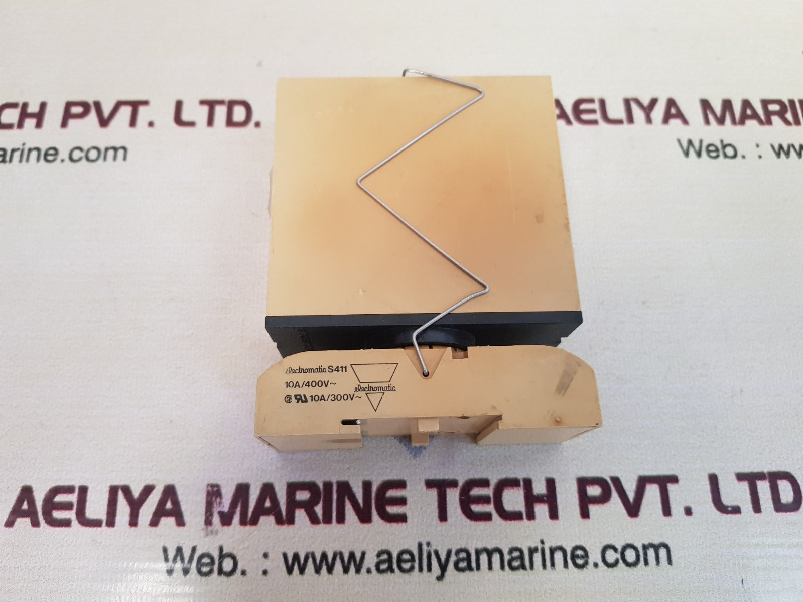 Carlo gavazzi sm 190 230 3-phase sequence current relay with base