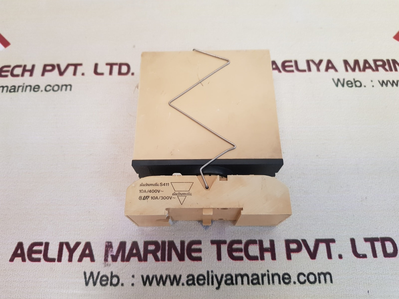 Electromatic s-system sp 239 230 dividing relay