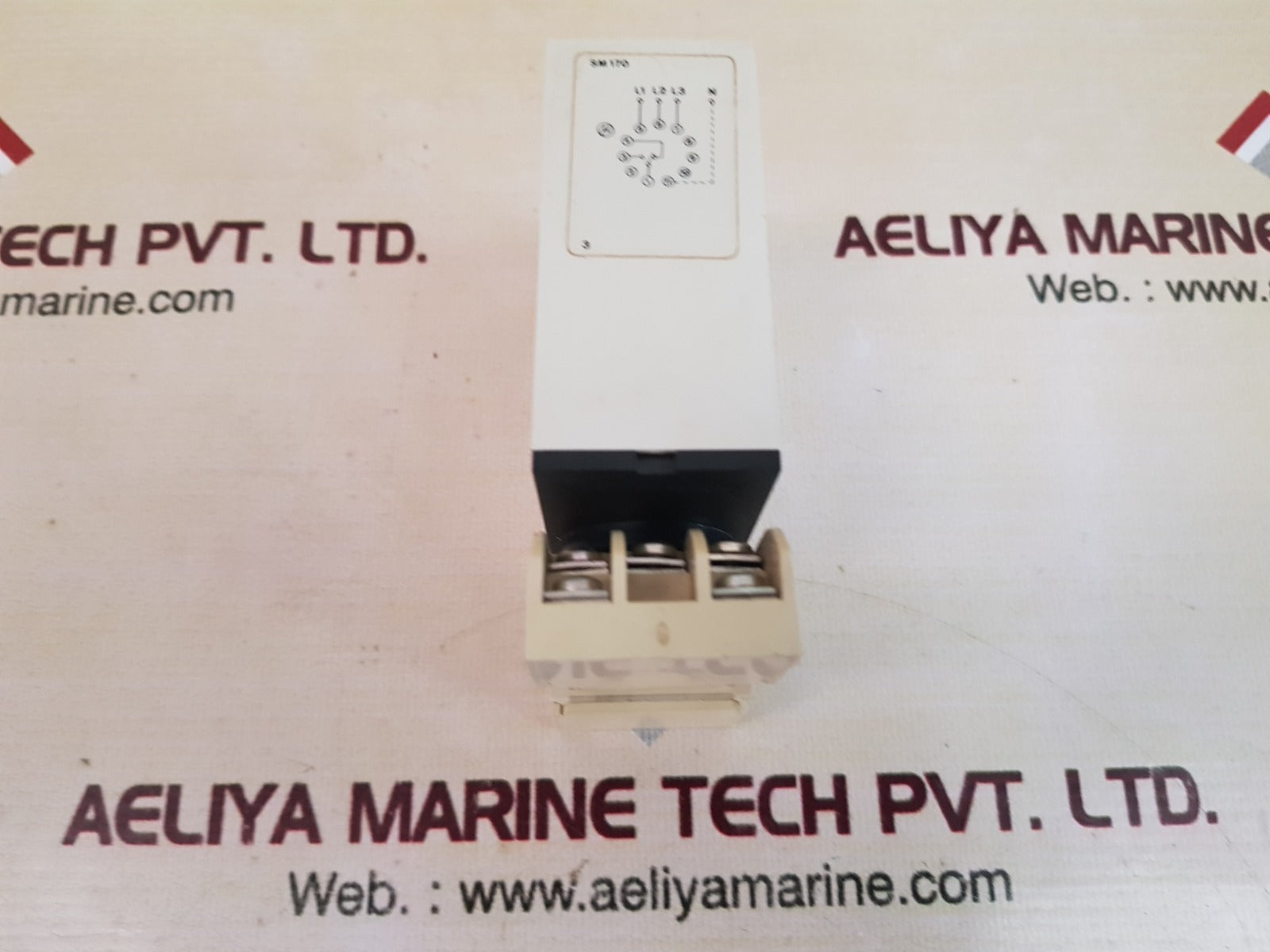 Electromatic s-system sm 170 440 3-phase sequence voltage relay with base