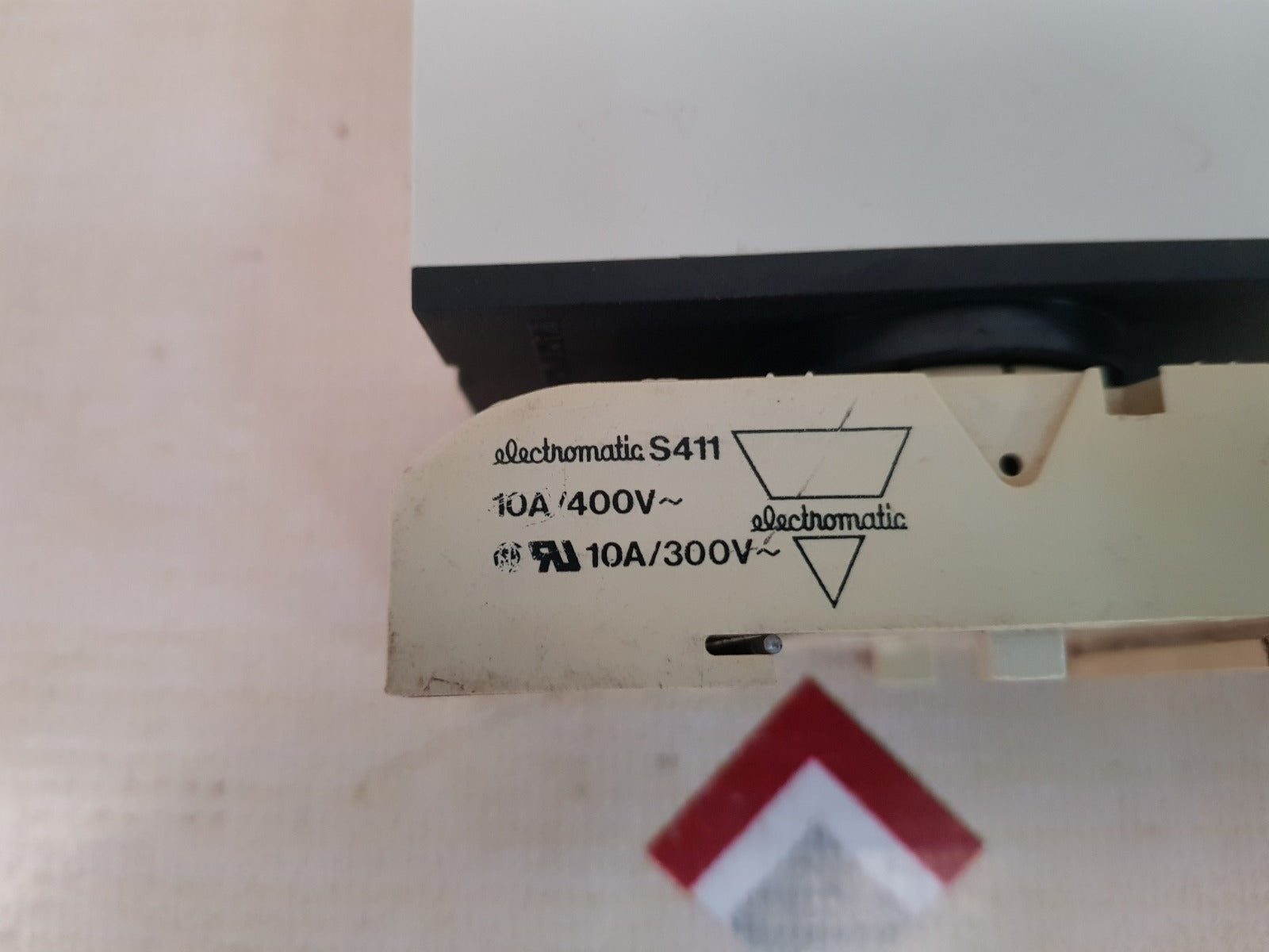 Electromatic s-system sm 170 440 3-phase sequence voltage relay with base