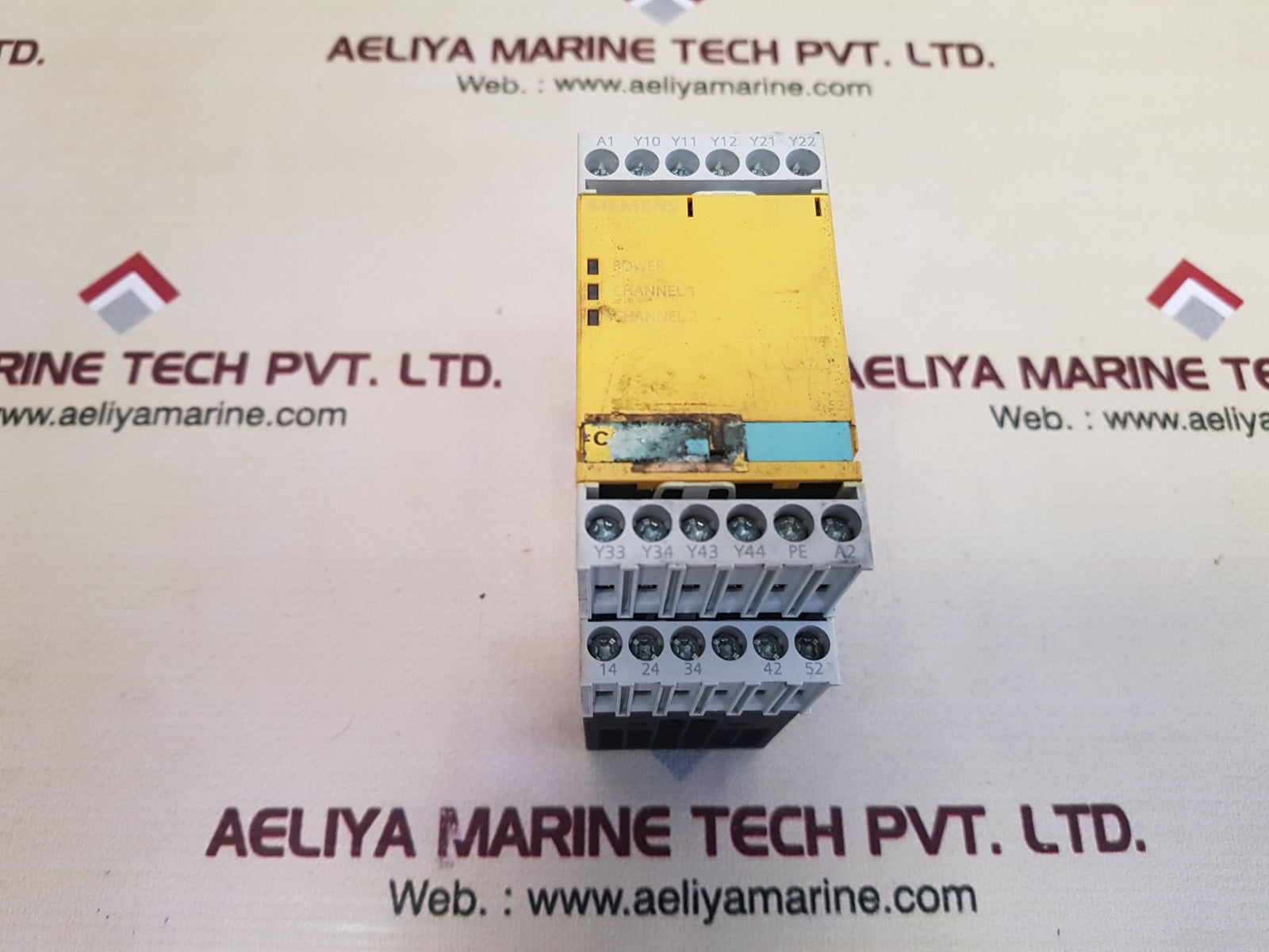 Siemens sirius 3tk28 safety relay 3tk2825-1al20