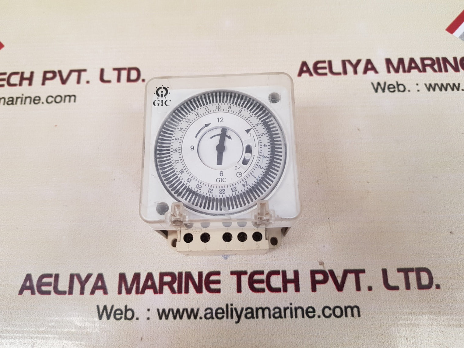 Larsen & toubro gic fm/1 quartz analog time switch qt(daily)