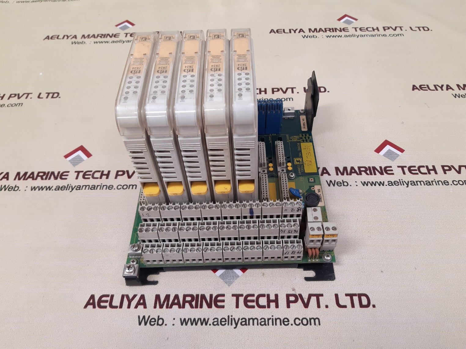 Elcon hid 2824 isolating and signal repeater 