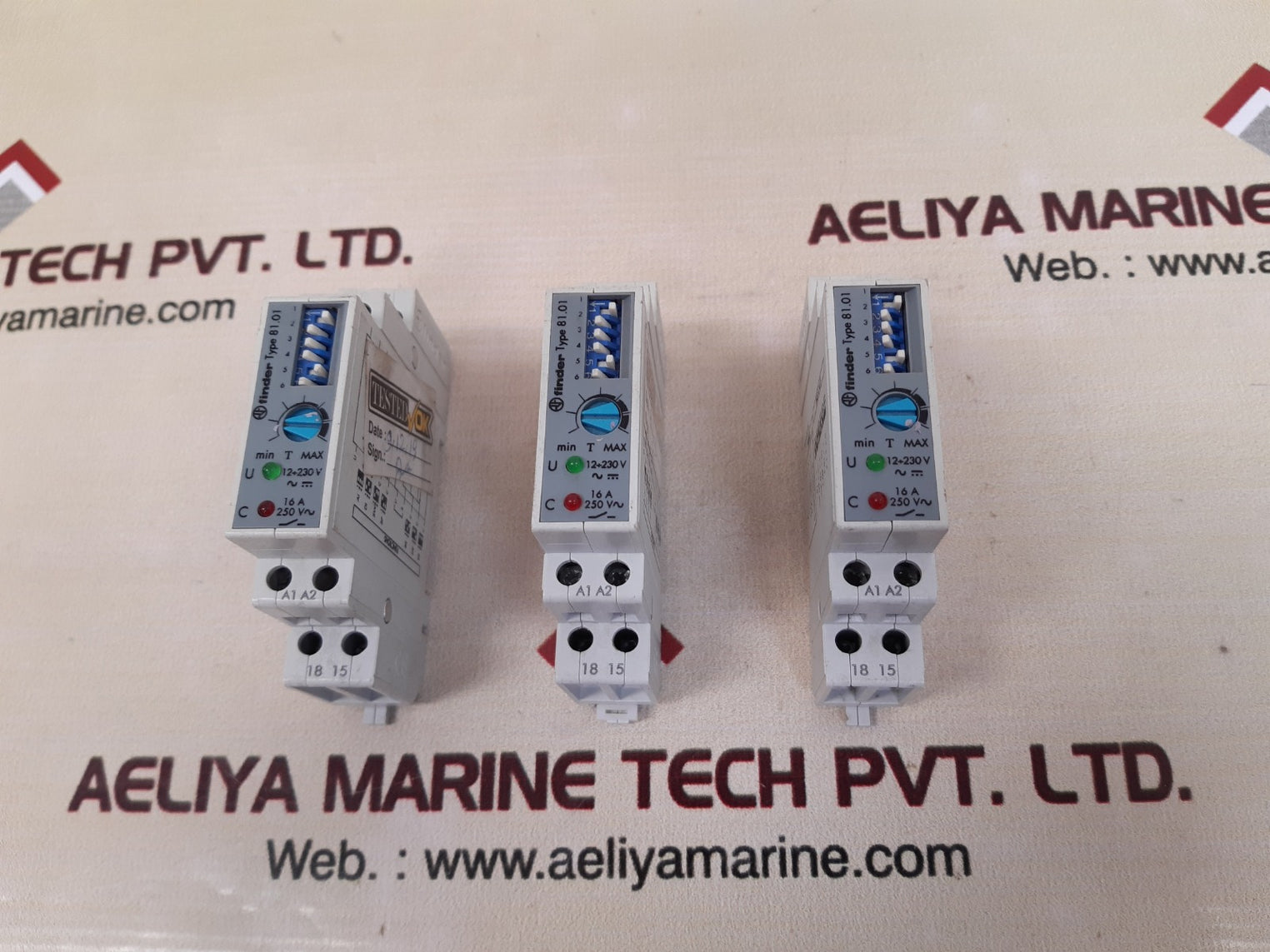 Finder 81.01 time delay relay