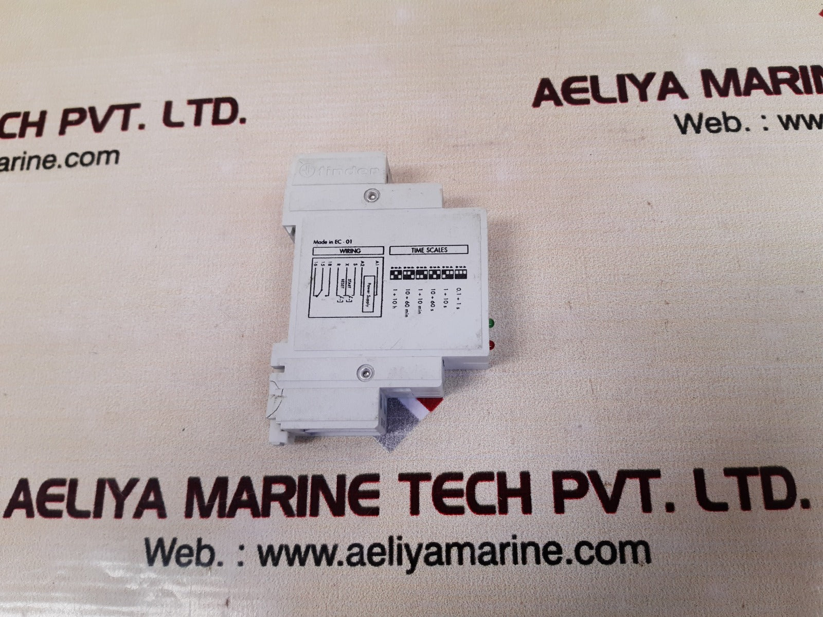 Finder 81.01 time delay relay