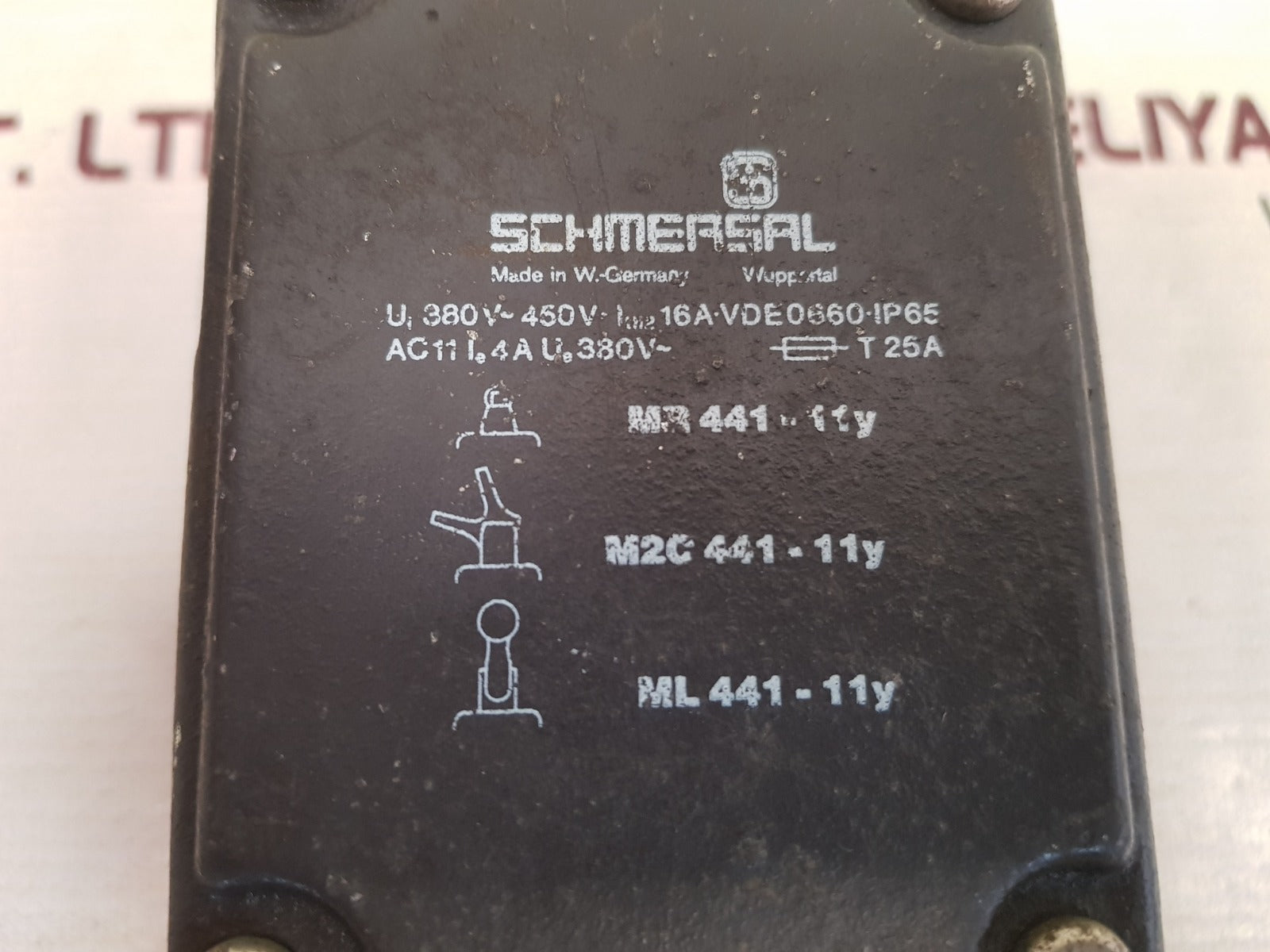 Schmersal mr441-11y limit switch 