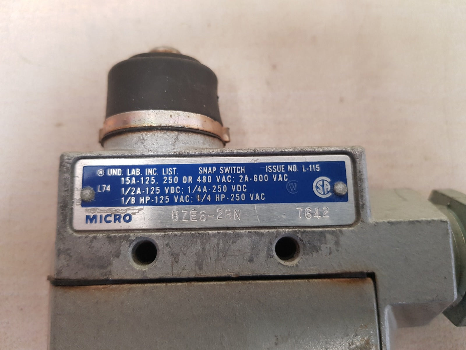 Micro switch bze6-2rn snap switch 