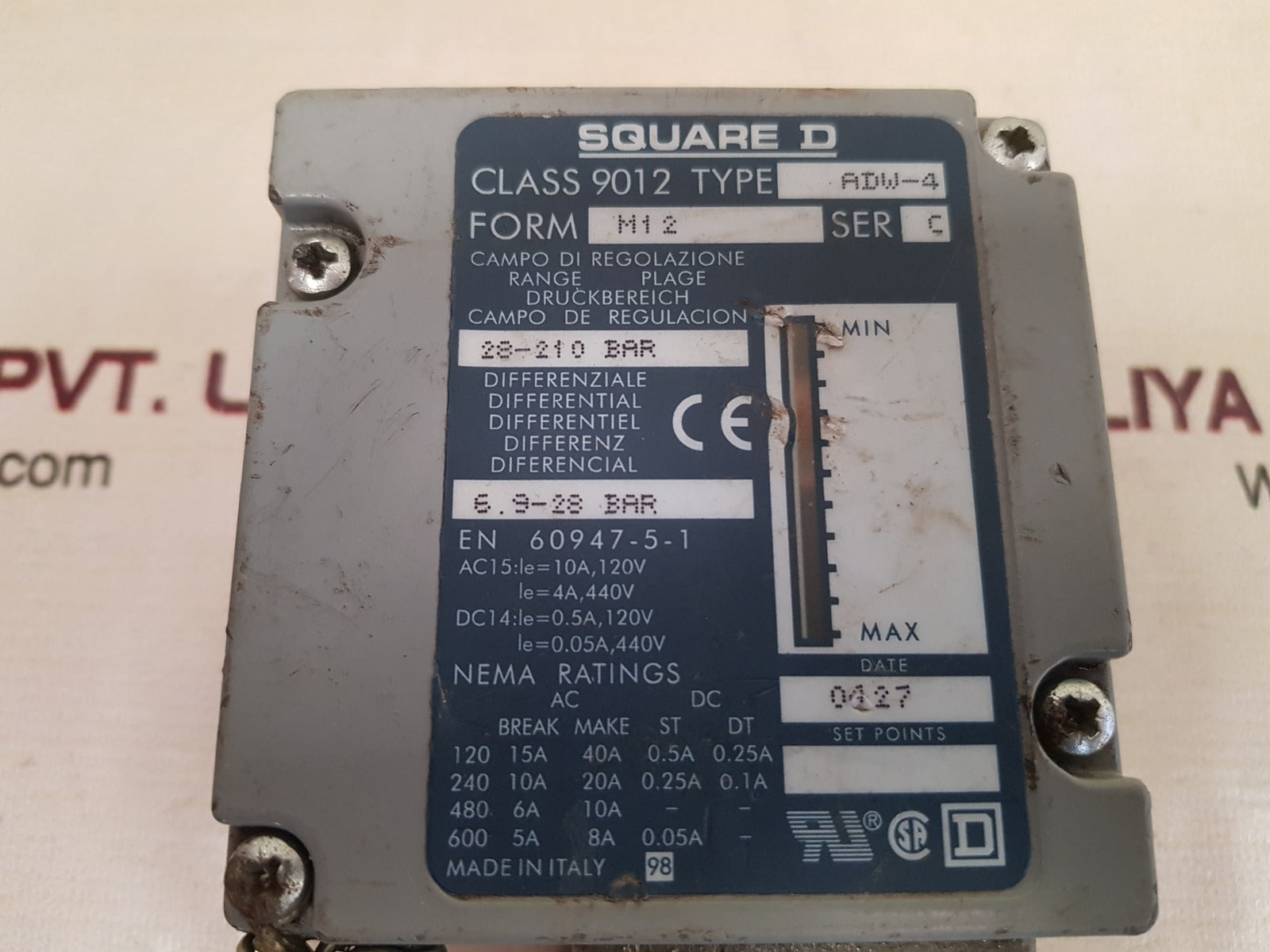 Square d class 9012 adw-4 pressure switch
