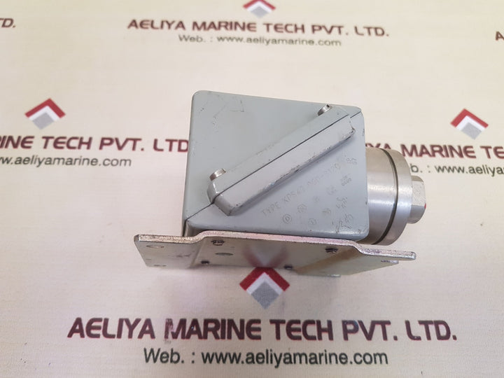 Danfoss kps43 060-3120 pressure control switch ip 67
